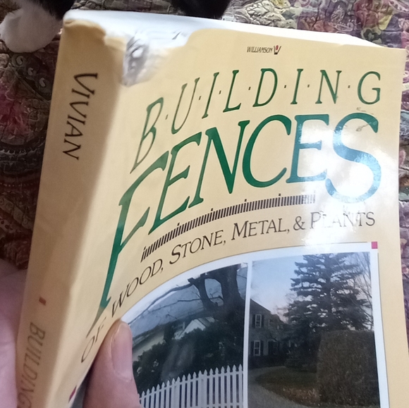 Building Fences. Book - Picture 3 of 11
